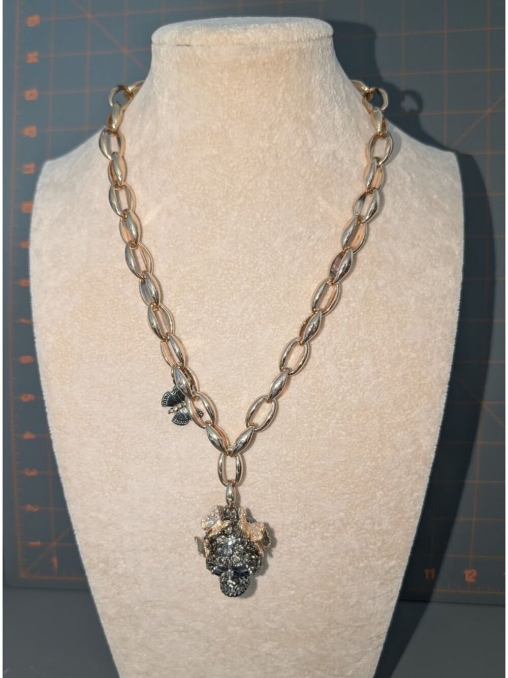Betsey Johnson Gothic Gold-Tone Chain Skeleton Skull Pendant Necklace Blk Butter